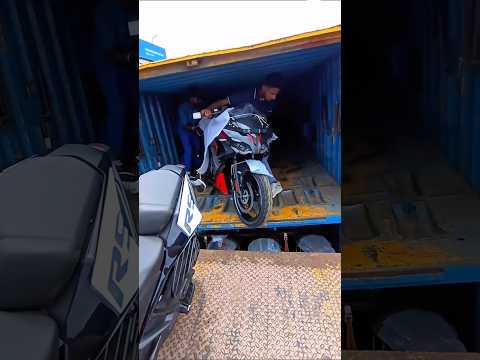 Bajaj pulsar rs200 unloading 🔥 #bajaj #pulsar #shorts #shortsfeed #trending