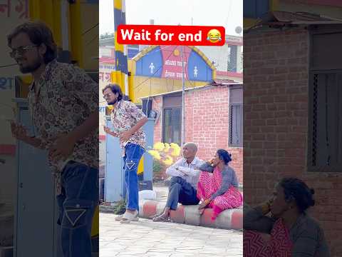 मुँह पर पाद दिया 😂| fart prank 🤣| fart in public 🤣| #shorts #shortvideo #youtubeshorts