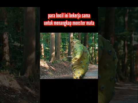 Para bocil ini bekerja sama untuk menangkap monster mata