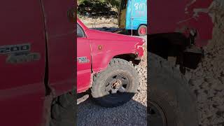Тільки ці машини можуть сюди доїхати 🚙