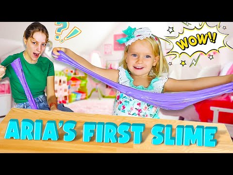 Karina teaches her sister Aria how to make slime. SIS vs SIS #shorts