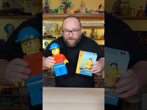 ¿La maleta de LEGO está a escala con la minifigura gigante? #lego #legoespaña #afol