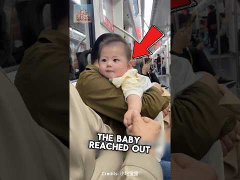 Baby’s Sweet Connection with a Stranger Grandpa on the Subway 😅❤️ #shorts