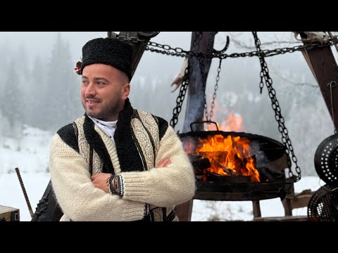 Colaj COLINDE noi 🔔 - Alexandru BRADATAN din Bucovina de poveste! Craciun fericit tuturor! 🔔