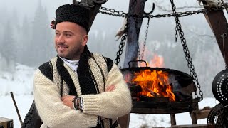 Colaj COLINDE noi 🔔 - Alexandru BRADATAN din Bucovina de poveste! Craciun fericit tuturor! 🔔