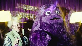 Mach jeden Tag zum Geburtstag! Mit Grimace und dem Purple Menü mit Grimace Shake.