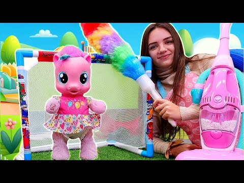 Kids pretend to play cleaning & cooking toy food | My Little Pony toys & videos for kids