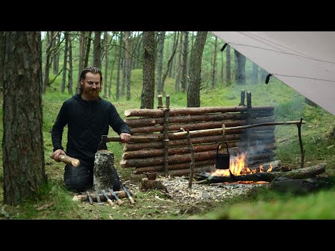 4 days solo bushcraft trip - canvas tarp, rain, homemade axe and knife, carving eating bowl etc.