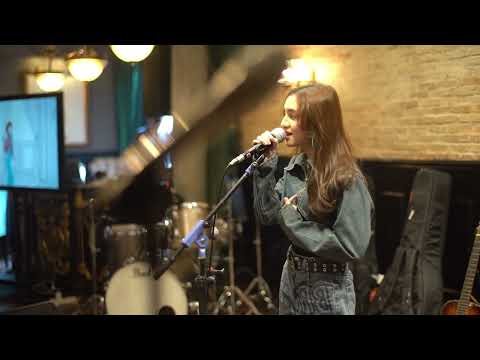 Let it flow live Alyssa Dezek Prescon Jakarta