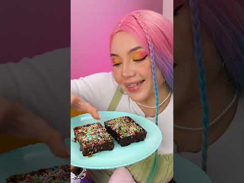 Scherzi Dolci per i Tuoi Amici | Cioccolato a Spugna #shorts