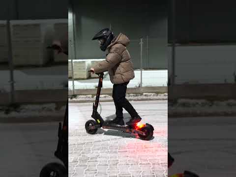 Czy da się driftować hulajnogą? 🛴