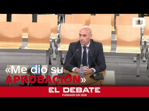 Rubiales explica su versión cambiando de «piquito» a «besito»