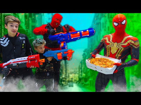 Как Пронести ПИЦЦУ Домой! Поймали Самого Сильного СУПЕРГЕРОЯ в Мире! Spiderman in Real Life