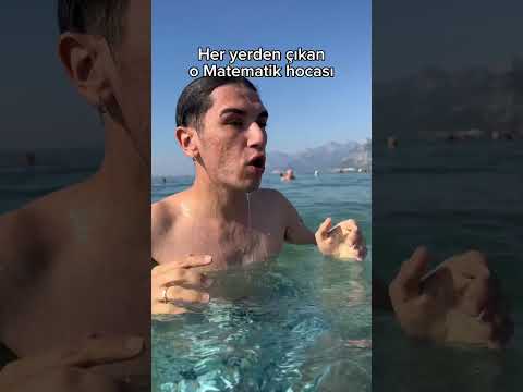 Ögrencimi denizde yine yakalamışımdır siz ne yapardınız @Mertlia #funny #deniz #tatil
