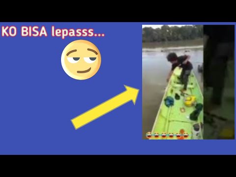 mancing ikan besar di sungai, pake kapal kecil😭#shorts