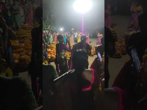 Bathukamma Bathukamma Uyyalo#trending #dance #song #viralshort #bathukamma #entertainment