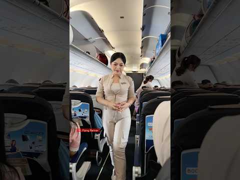 Kesibukan Pramugari2 Cantik Super Air Jet dalam Pesawat Saat Terbang