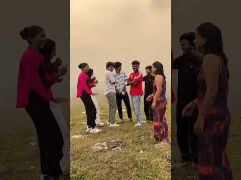 കുന്നിന്റെ മോളിലും സമാധാനം തരുവേല 😂#danceshorts #comedydance #hilltop#funnyshorts #streetdance