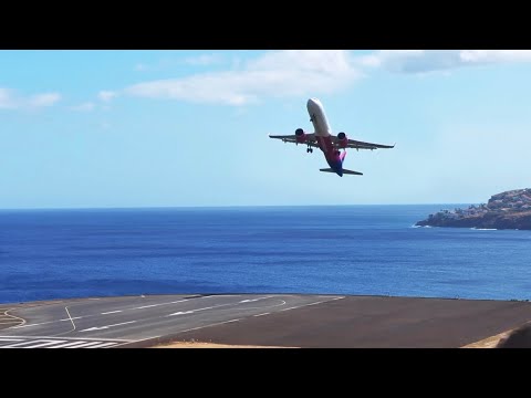 Plane Almost Stalls During Go Around