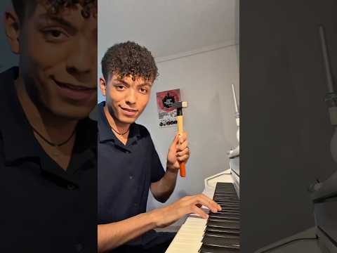Mit einem Hammer Klavier spielen 🔨 #klavier #tiktok