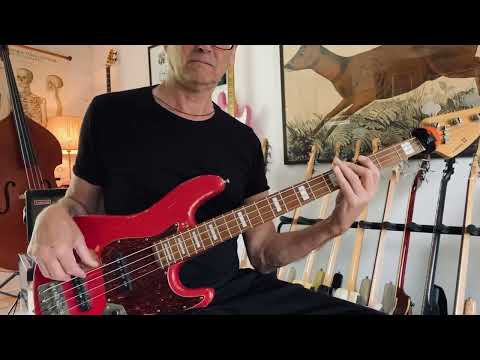 F minor dorian bass fills