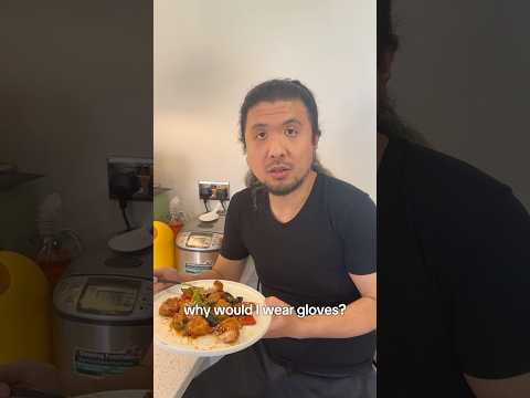 Should you wear gloves in the kitchen?  #cooking  #cookingtips
