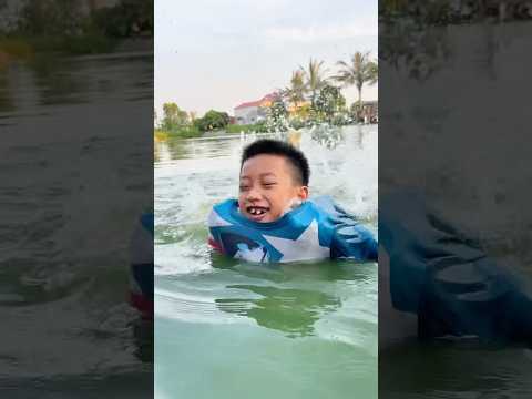 Chế tạo áo phao từ 100 chiếc chai nhựa cho thằng em tập bơi !#videoshort