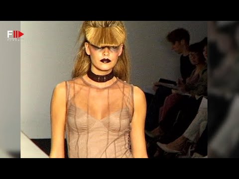 Vintage in Pills BOYD Spring 2003 - Fashion Channel