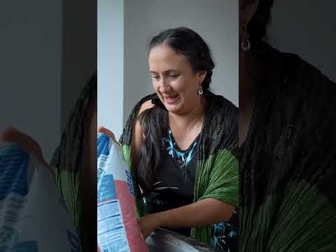 Se avergonzaba de sus Suegros campesinos.