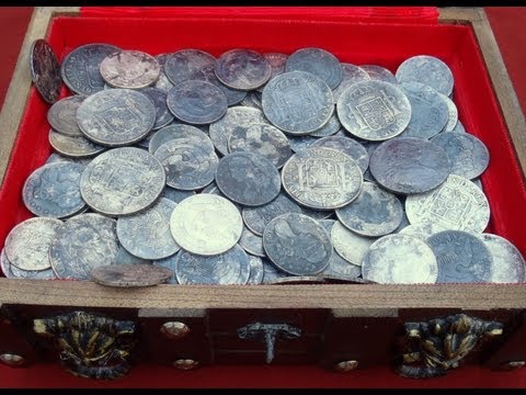 Unbelievable Discovery: Massive Silver Treasure Unearthed While Metal Detecting!