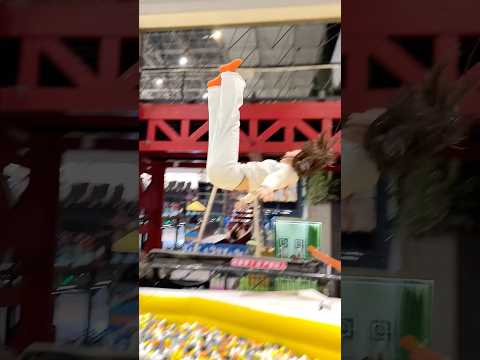 #6620Do you have 😮😮😳this sport in your country?! #Trampoline #Aerial Man#game #funnyshorts