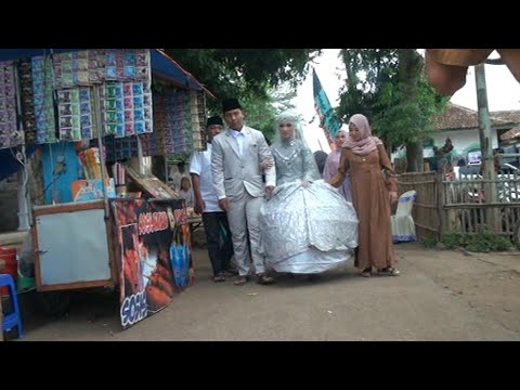 BERLINANG AIR MATA ORANG TUA ANAK PULANG SUDAH BAWA PASANGAN HIDUP