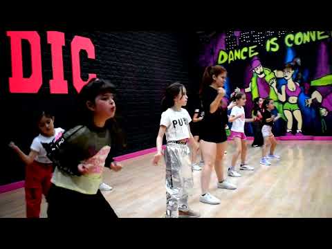 UNDERGROUND By Rocio Merlo / Dance is Convey