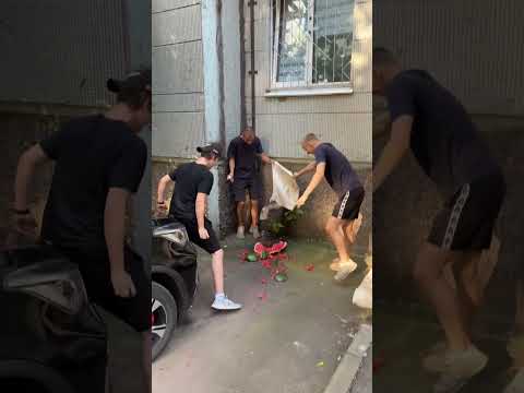 На что они надеялись? Автор видео: @alfa.vr11_ost Смешные комментарии. #мемас #мемы #смешнойшортс