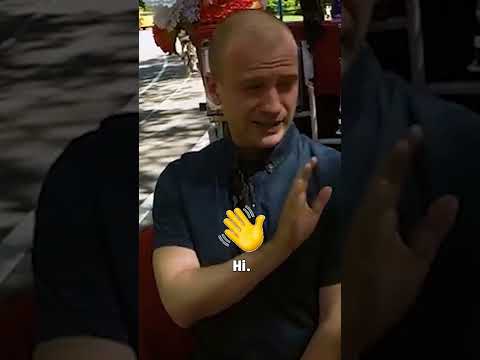 Sean Evans and Chili Klaus eat Carolina Reapers in a horse-drawn carriage lol