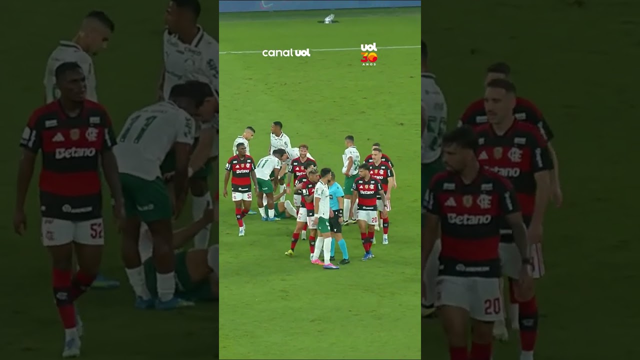 CARRASCAL EXPULSO! ELE ERGUEU DEMAIS A PERNA NA DIVIDIDA, E O ÁRBITRO MOSTROU O VERMELHO DIRETO