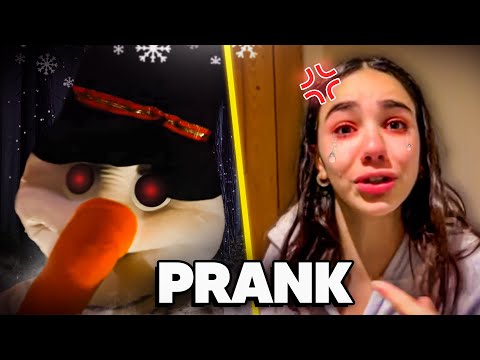 PRANK LE BONHOMME DE NEIGE S’INTRODUIT DANS LE CHALET ! (Kayla a eu la peur de ça vie)