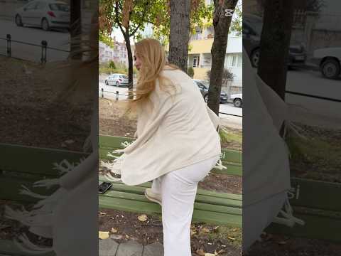 Az daha düşüyordum kaçarken