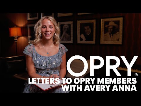 Avery Anna Writes a Letter to Opry Member Carrie Underwood!