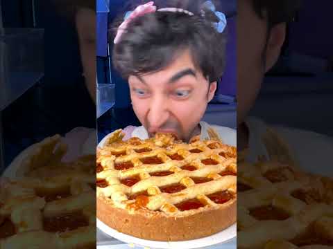 Apakah kecoa makan seluruh kue itu?🪳🍰 Bayi tidak takut pada serangga🙀
