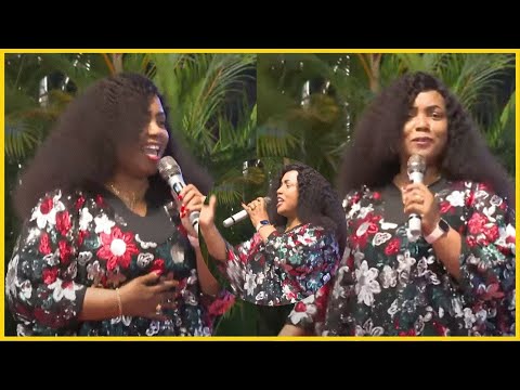 #VIDEO: CHRISTINA SHUSHO ALIVYOWAKOSHA VIONGOZI/ WAUMINI WA KANISA LA MWAMPOSA...