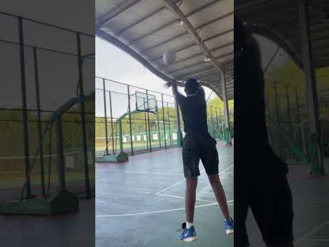 Day121. The sun is shining, one more day for our daily challenge.#yesthisisfantastic#basketball