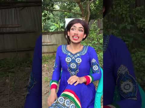 সেলিব্রিটি আপুর ব্যাগে কি কি আছে😂