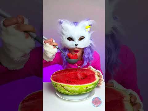 Meine Katze will auch Wassermelone! 🍉🐱😂