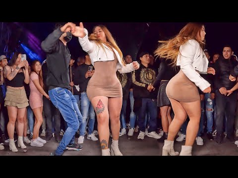 🔴 ESPECTACULAR  HERMOSA SONIDERA LLEGA CON TODO EN UN BAILE SONIDERO / LA BOTELLITA DE RON MANHATTAN