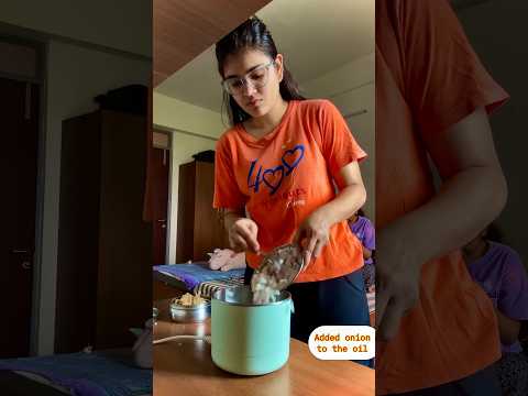 Madeવાઘારેલો રોટલો in a kettle, turning mess roti into comforting dish#hostel#hacks#gujarat#cooking