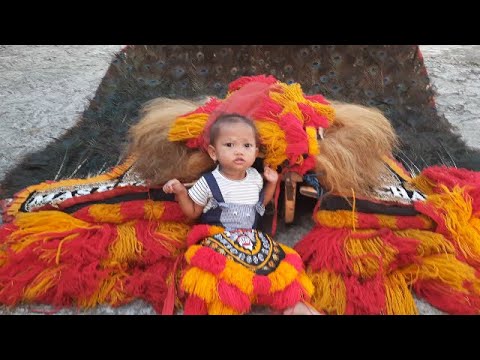 Bocil Bermain Reog Ponorogo Senang Sekali Bersama Hanum