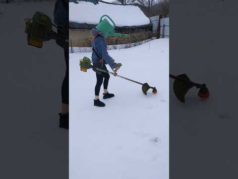 Best oddly satisfying, what's in the ice? 🤯🍭🍬