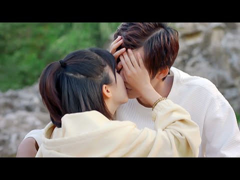 【Full Movie Version】灰姑娘主动献出初吻作为补偿，总裁直呼还不够！ 🥰 中国电视剧