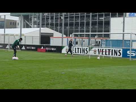 S04 goalkeeper training